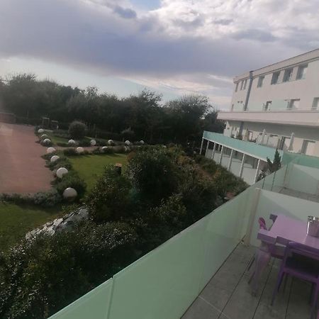 Appartamento A 20 Mt Dal Mare Calambrone Exteriör bild